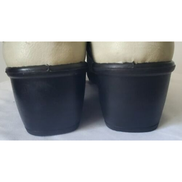 Easy Spirit Women's Light Gray Clog Mule 9.5 M Faux Leather Uppers Cushion soles - Picture 3 of 7